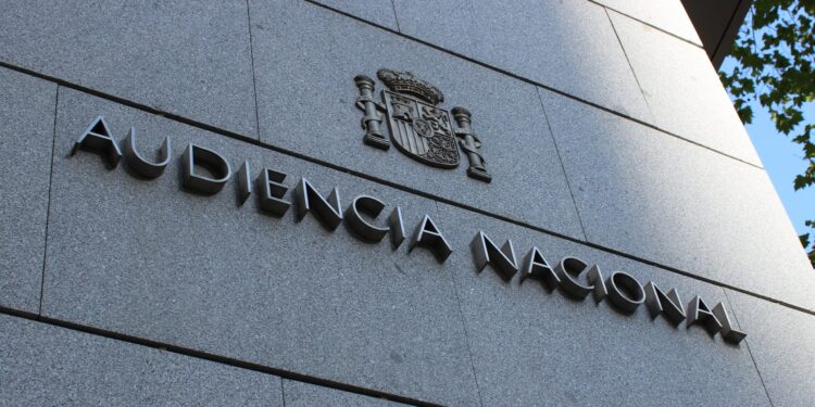 La Guardia Civil entrega a la Audiencia Nacional el informe clausurado sobre Ceuta tras el secreto impuesto a Interior 1 La Guardia Civil entrega a la Audiencia Nacional el informe clausurado sobre Ceuta tras el secreto impuesto a Interior