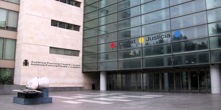 Una acusación por agresión sexual y otros delitos acaba en sentencia absolutoria