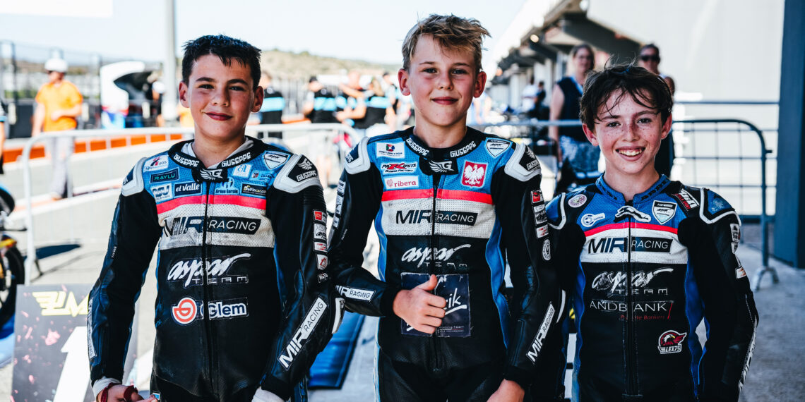 Botti y Kupczynski se imponen en un fin de semana de máxima igualdad de la MIR Racing Aspar Cup en Cheste 1 Botti y Kupczynski se imponen en un fin de semana de máxima igualdad de la MIR Racing Aspar Cup en Cheste