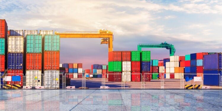 El INE rebaja el crecimiento de España en 2025 del 2,8% al 2,6% por un menor impulso del consumo y las exportaciones 1 exportaciones