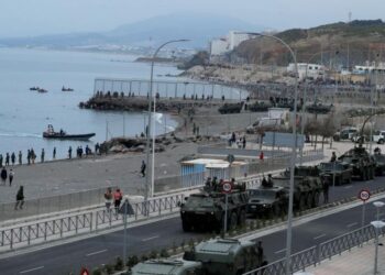 Menos policías en la frontera de Ceuta pese a nuevas amenazas 23 Menos policías en la frontera de Ceuta pese a nuevas amenazas