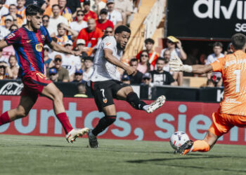 El Valencia CF toca fondo ante el Barcelona con una goleada que desata la indignación de Mestalla (0-5) 14 megadanjuma Normal