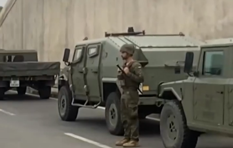 Más de 21 migrantes detenidos en Ceuta tras una nueva y violenta emboscada con piedras a una patrulla militar 1 21 migrantes detenidos en Ceuta tras una nueva y violenta emboscada con piedras a una patrulla militar