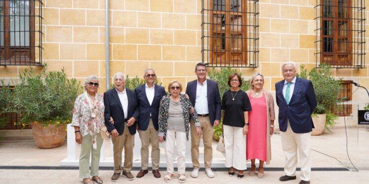 El Museu de la Seda de Valéncia acoge una exposición sobre el empresario textil Eduardo Bernabeu 1 El Museu de la Seda de Valéncia acoge una exposición sobre el empresario textil Eduardo Bernabeu