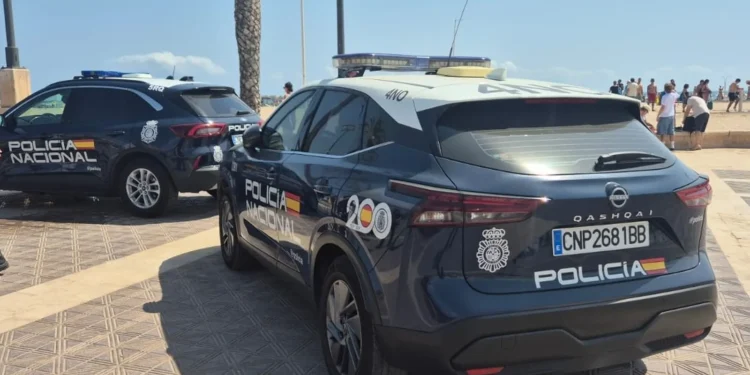 Detenido en Alboraya un fugitivo buscado por Ucrania por falsificar billetes, documentos y boletos de lotería 1 policia nacional
