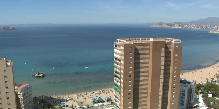 Un hombre de 95 años podría perder su vivienda en Benidorm tras once años pagando la hipoteca 1 Un hombre de 95 años podría perder su vivienda en Benidorm tras once años pagando la hipoteca