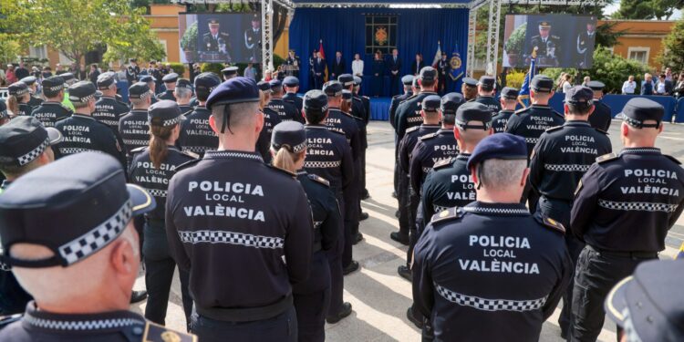 Valencia distingue a 157 policías locales por su trayectoria y actuaciones destacadas y reconoce a 18 colaboradores de otras instituciones 1 1024 Dia Policia Local 1