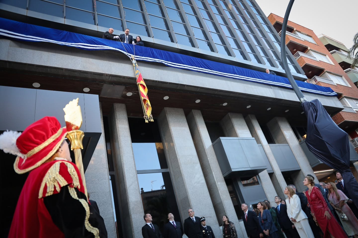 Torrent rinde tributo a Jaume I y vibra con la Real Senyera el 9 d'Octubre 2 263