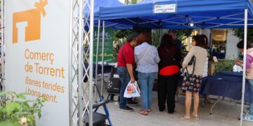 Torrent se reencuentra con su tejido comercial en la Feria de Comercio y Servicios con más de 70 expositores y la participación del Valencia CF