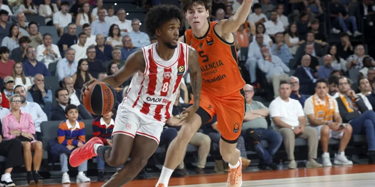 El Valencia Basket desperdicia 28 puntos de ventaja ante Olympiacos y pierde su imbatibilidad en la Euroliga (97-102) 1 2b2f9669 9c34 4f69 835c a0bce031bb35 16 9 aspect ratio 1600w 0