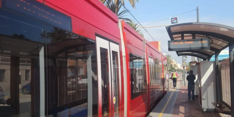 Metrovalencia modifica este martes los tranvías de las líneas 4, 6 y 8 y avisa de posibles supresiones 1 Metrovalencia modifica este martes los tranvías de las líneas 4, 6 y 8 y avisa de posibles supresiones