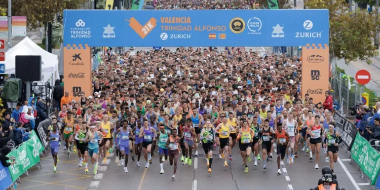 El Medio Maratón de Valencia alcanza los 26.500 participantes: favoritos, cifras y cobertura de la carrera 1 7facd106 879b 4cf6 97b2 f02c8b375ad3 16 9 aspect ratio 1600w 0