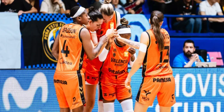 El Valencia Basket femenino vuelve a la Euroliga con À Punt: debut ante el Fenerbahçe el 14 de octubre en el Roig Arena 1 8b98e87d a261 49d6 bea5 66962111fcd5 16 9 aspect ratio 1600w 0