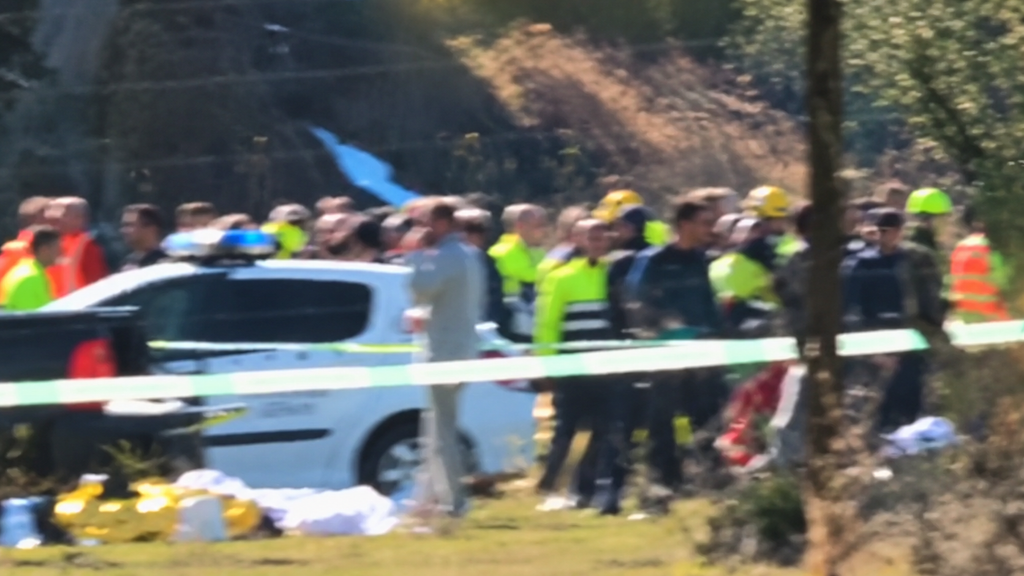 ¿Por qué ha chocado el AVE contra el Iryo en Toledo? Investigan una avería de seguridad y una posible orden errónea desde Atocha. GALERÍA IMÁGENES 23 Accidente ferroviario en Toledo trenes iryo ave 1 4