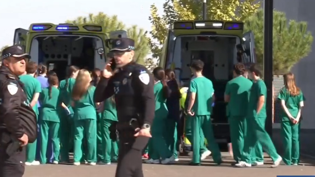 ¿Por qué ha chocado el AVE contra el Iryo en Toledo? Investigan una avería de seguridad y una posible orden errónea desde Atocha. GALERÍA IMÁGENES 18 Accidente ferroviario en Toledo trenes iryo ave 19