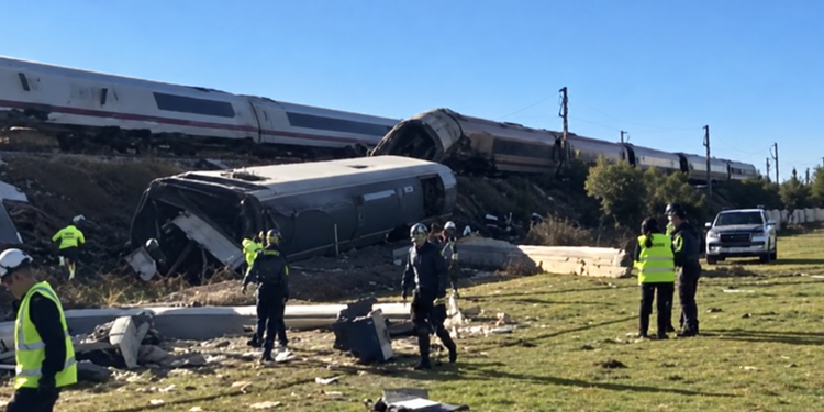 ¿Por qué ha chocado el AVE contra el Iryo en Toledo? Investigan una avería de seguridad y una posible orden errónea desde Atocha. GALERÍA IMÁGENES
