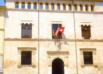 Alzira suspende las clases de este lunes por la mañana ante la alerta por lluvias