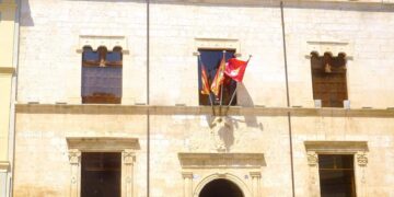 Alzira suspende las clases de este lunes por la mañana ante la alerta por lluvias