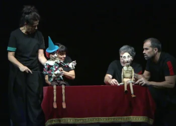 Bambalina Teatre baja el telon tras 45 anos adios a una compania que transformo el teatro de titeres valenciano