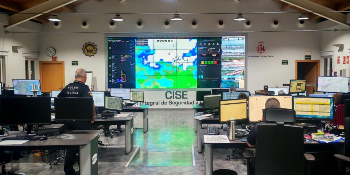 Valéncia desescala sus medidas de emergencia tras rebajarse la alerta por lluvias a nivel naranja 1 Valéncia desescala sus medidas de emergencia tras rebajarse la alerta por lluvias a nivel naranja