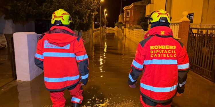 Las intensas lluvias movilizan al Consorcio Provincial de Bomberos de Castellón durante la mañana 1 Las intensas lluvias movilizan al Consorcio Provincial de Bomberos de Castellón durante la mañana
