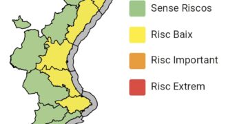 Emergencias desactiva la fase de riesgo por inundaciones en Valéncia y Castellón, pero mantiene la alerta por tormentas en el litoral