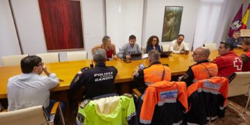 Gandía decreta el cierre escolar y suspende la actividad municipal este lunes
