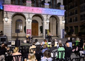 Gandia acoge la XVII Festa/Sopar Estellés a la lengua catalana