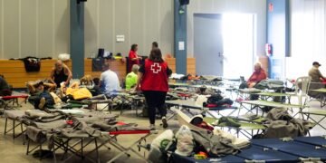 Cruz Roja mantiene el operativo de emergencia en Oliva tras el paso de la DANA 'Adam' con cerca de un centenar de alojados y apoyo en zonas anegadas
