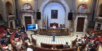 El Pleno de Valéncia aprueba la transformación de Benimaclet con 1.345 viviendas entre duras críticas vecinales y el rechazo de la oposición