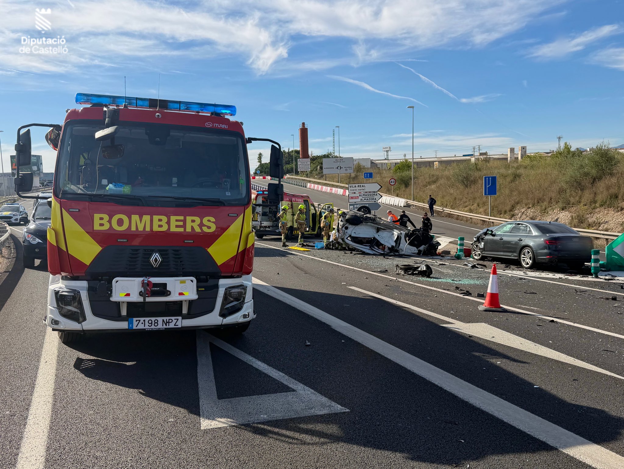 Dos muertos y tres heridos en un trágico accidente con tres vehículos implicados en la N-340 a su paso por Villarreal 4 HVea3qYWQAAU cc