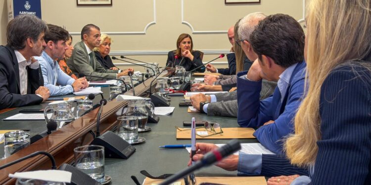 Valencia destina 30.000 euros a la Universitat para estudiar la gobernanza metropolitana tras la DANA 1 IMG 20261029 WA0008