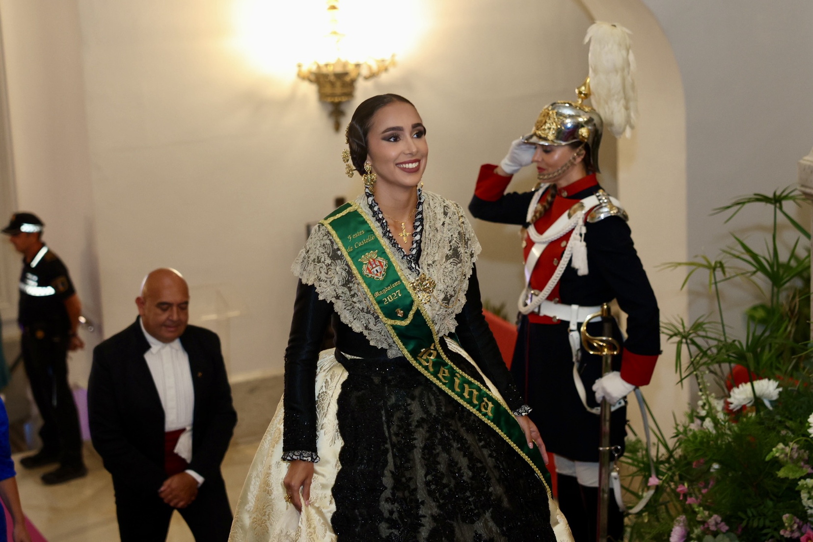 El Hemiciclo del Ayuntamiento de Valéncia se engalana para proclamar a Beatriz Blanco y Julia Vizcayno como máximas representantes de las Fallas 2027 10 IMG 6285
