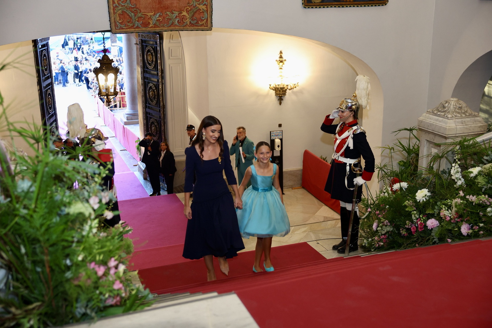 El Hemiciclo del Ayuntamiento de Valéncia se engalana para proclamar a Beatriz Blanco y Julia Vizcayno como máximas representantes de las Fallas 2027 7 IMG 6298