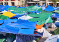 De la Muntanyeta a la plaza del Ayuntamiento: Alicante y Valencia prolongan sus acampadas por la vivienda 11 Jupol atribuye a la Delegacion del Gobierno la competencia sobre un posible desalojo de la acampada de Sol