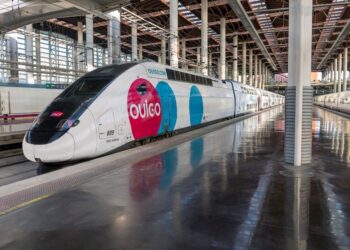 La huelga de maquinistas de Ouigo sigue convocada: seis jornadas de paros amenazan los trenes de alta velocidad de Valencia y Alicante 14 L 163119 semaf pide a transportes que no fije servicios minimos para la huelga de Ouigo