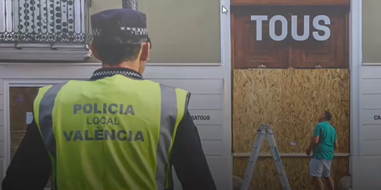 La Policía Local identifica a 105 personas en Valencia 1 La Policía Local identifica a 105 personas en Valencia