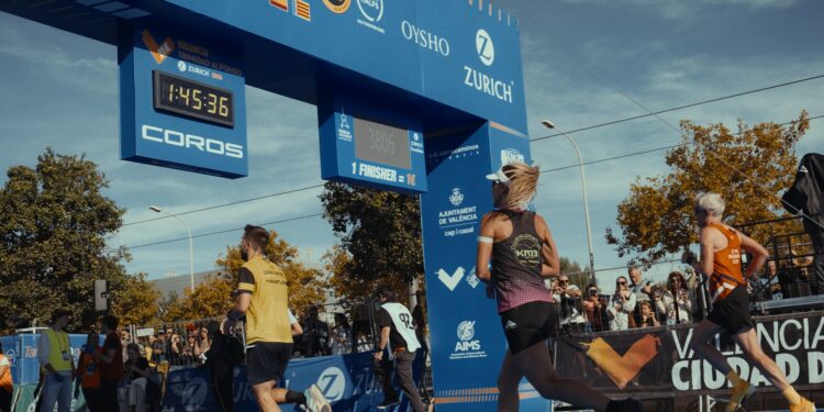 La solidaridad marca el ritmo en Valéncia: Músicos por la Salud alcanza los 52.308 euros en el Medio Maratón 2026