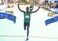Doblete histórico en el Medio Maratón de Valencia: Kwizera y Laura Luengo baten los récords de España