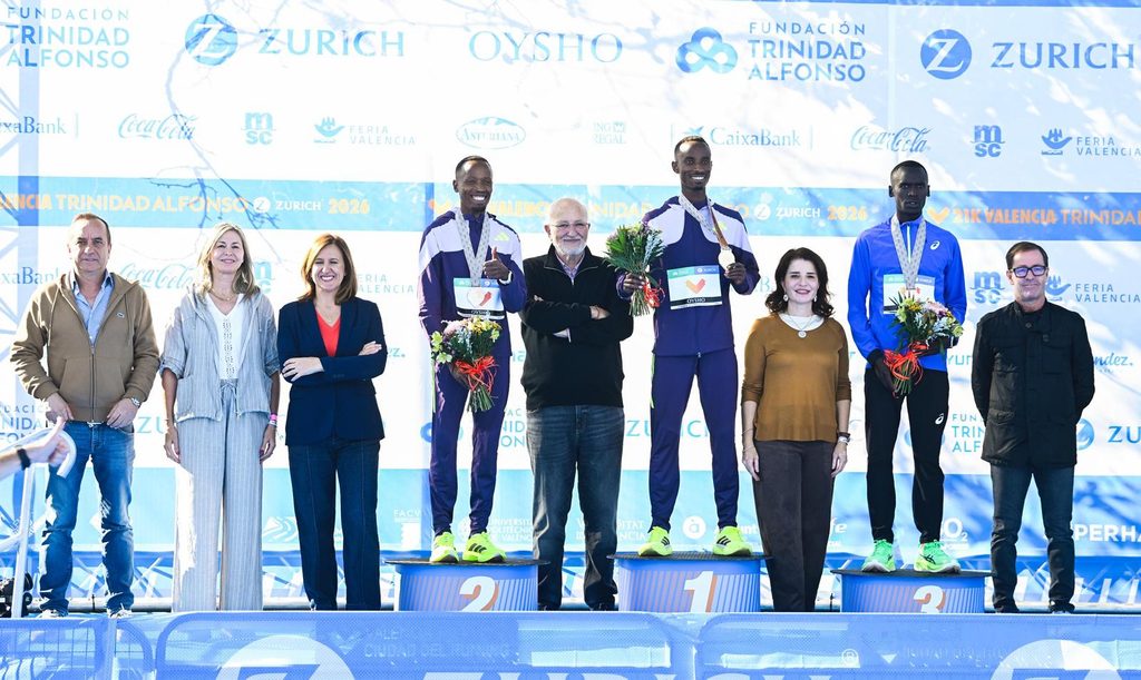 Doblete histórico en el Medio Maratón de Valencia: Kwizera y Laura Luengo baten los récords de España 2 Valencia hace historia en el Medio Maraton 2026 8