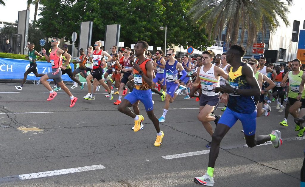 Doblete histórico en el Medio Maratón de Valencia: Kwizera y Laura Luengo baten los récords de España 3 Valencia hace historia en el Medio Maraton 2026 9