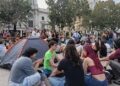 Una acampada por la vivienda compromete el programa de actos del 9 d'Octubre en la plaza del Ayuntamiento