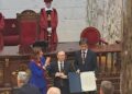 El Hemiciclo del Ajuntament de Valéncia abraza a Ceuta en un acto marcado por el reconocimiento social y el estallido político