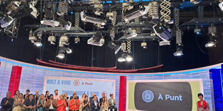 À Punt impulsa su nueva temporada con un crecimiento récord de audiencia y una fuerte apuesta por la ficción, la vertebración territorial y el sector audiovisual