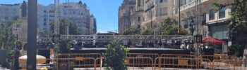 El festival de 'Balls al Carrer' se ve lastrado por el miedo: la participación cae a menos de la mitad tras el choque político y la acampada en Valéncia