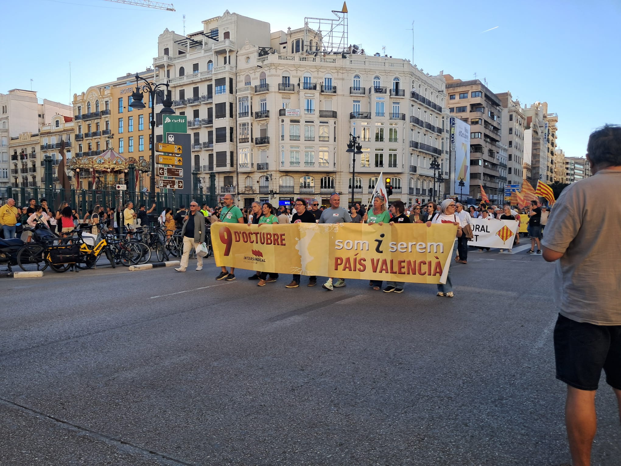 El catalanismo más radical se fractura en dos marchas paralelas con escasa convocatoria 5 WhatsApp Image 2026 10 09 at 21.46.592