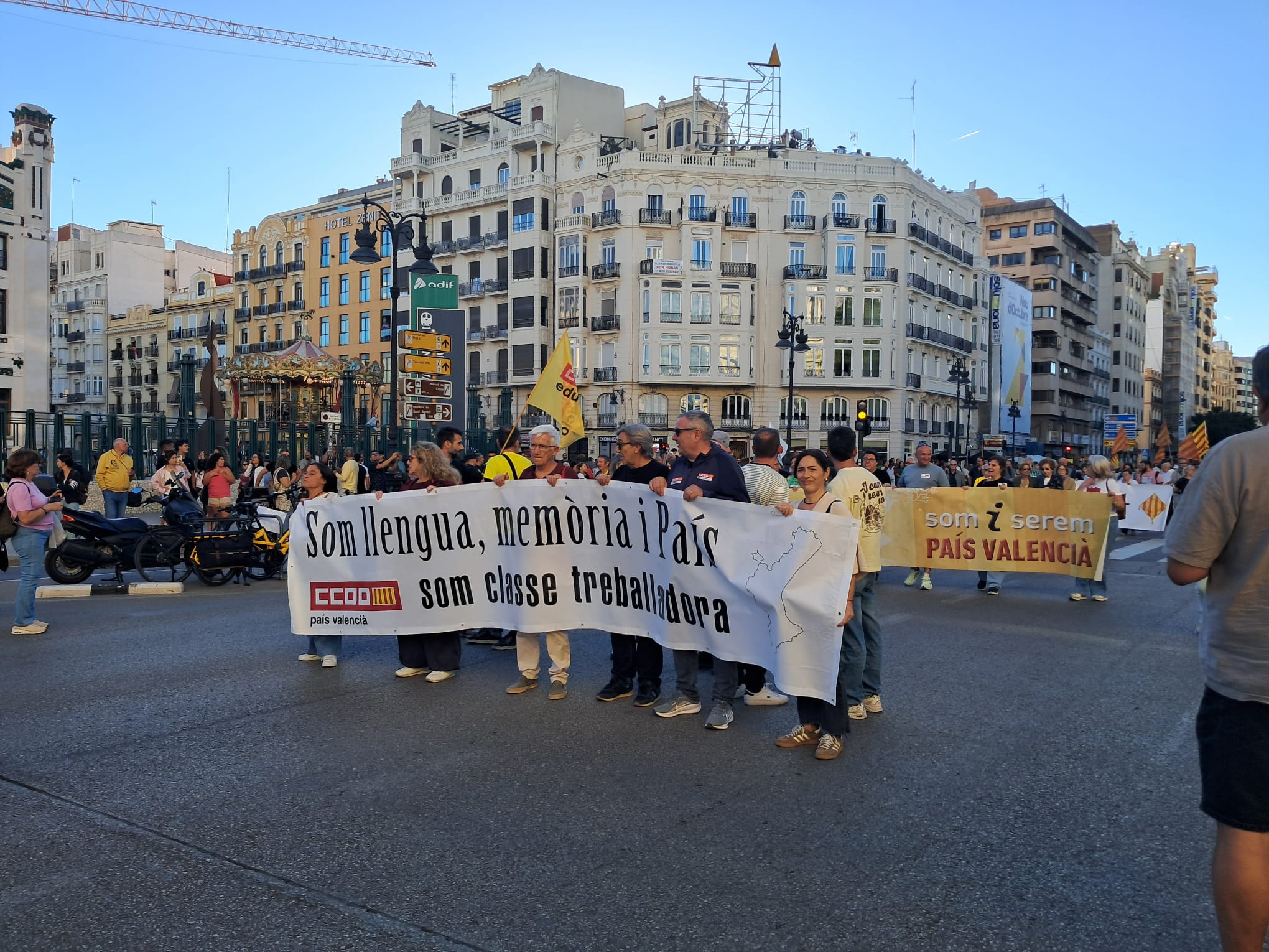 El catalanismo más radical se fractura en dos marchas paralelas con escasa convocatoria 6 WhatsApp Image 2026 10 09 at 21.46.593