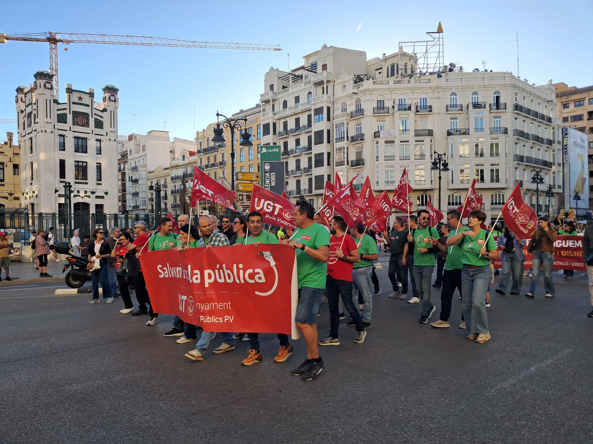 El catalanismo más radical se fractura en dos marchas paralelas con escasa convocatoria 8 WhatsApp Image 2026 10 09 at 21.47.04