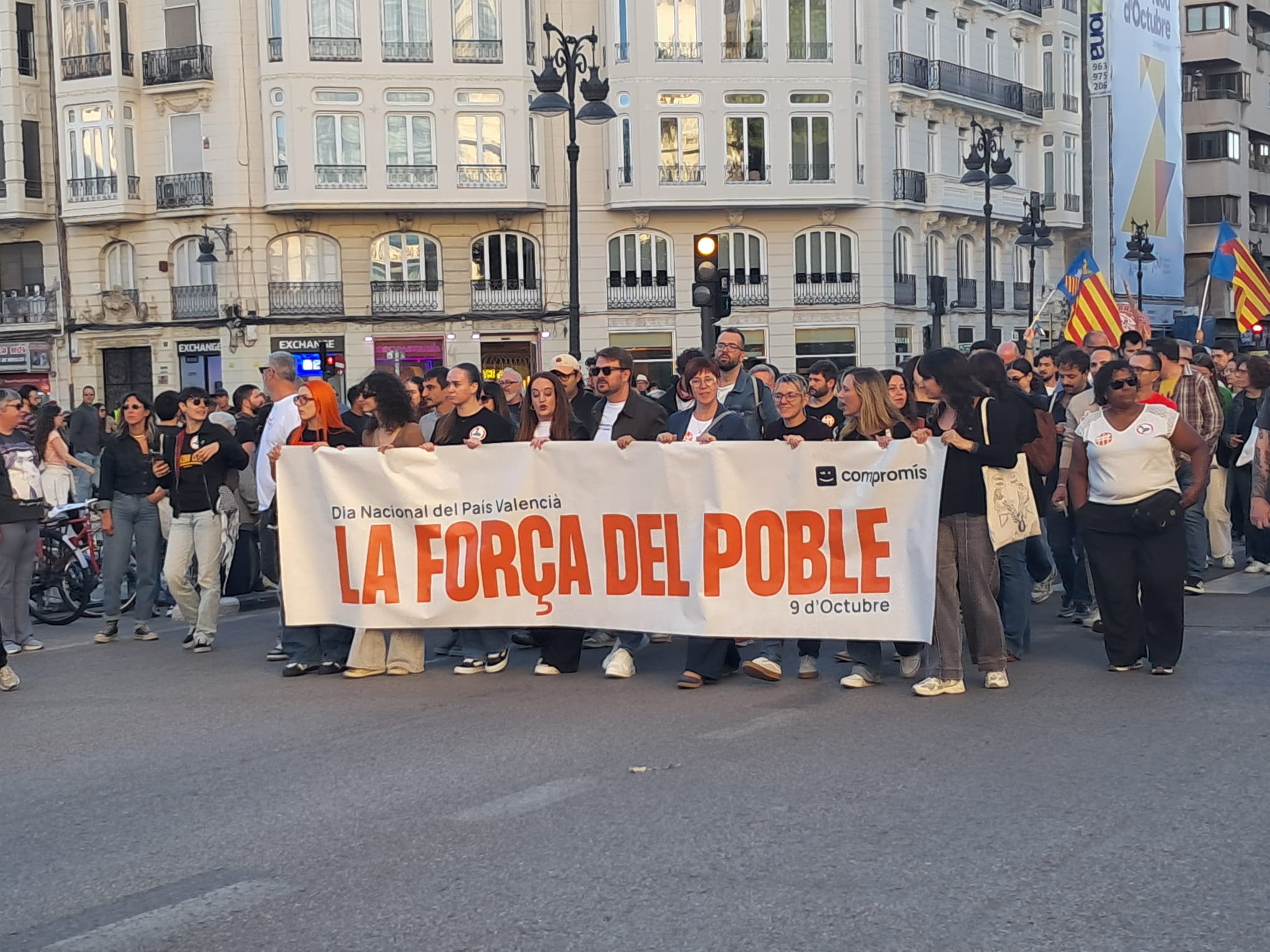 El catalanismo más radical se fractura en dos marchas paralelas con escasa convocatoria 7 WhatsApp Image 2026 10 09 at 21.47.05