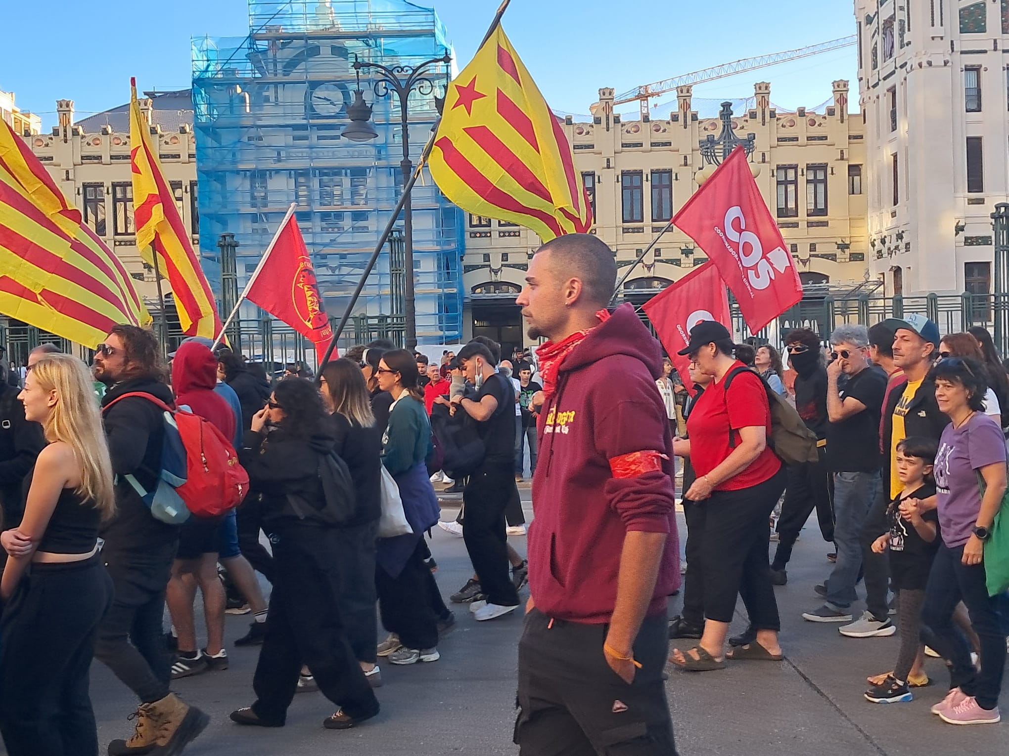 El catalanismo más radical se fractura en dos marchas paralelas con escasa convocatoria 17 WhatsApp Image 2026 10 09 at 21.47.062